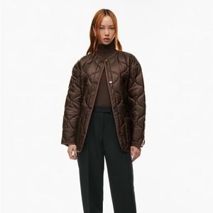 Aritzia Babaton
EVERGREEN QUILTED JACKET